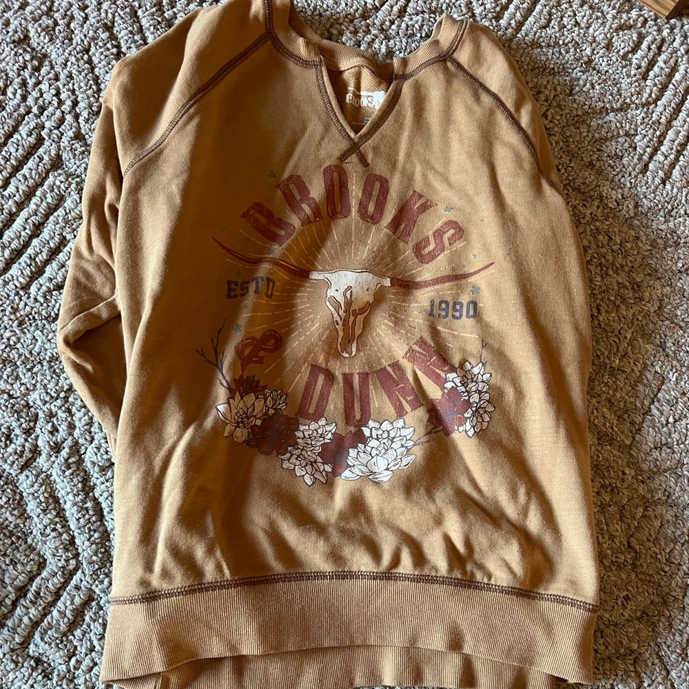 Brown Brooks & Dunn Graphic Sweatshirt
